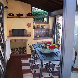 https://casa-daniela-pietrasanta.it-tuscanyhotel.com